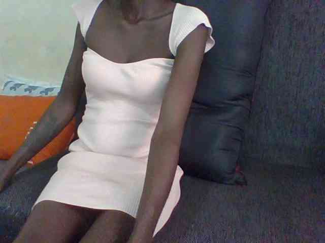 Sky_Sophia webcam