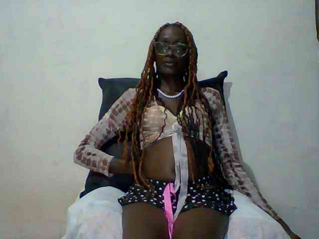 Sky_Sophia webcam