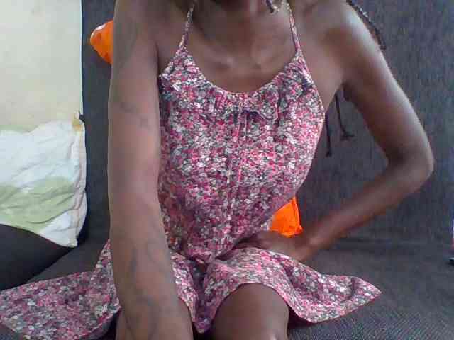 Sky_Sophia webcam