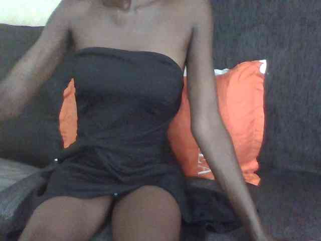 Sky_Sophia webcam