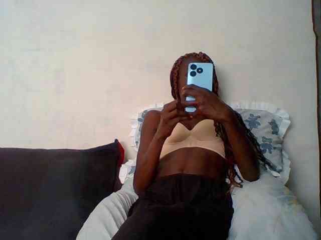 Sky_Sophia webcam