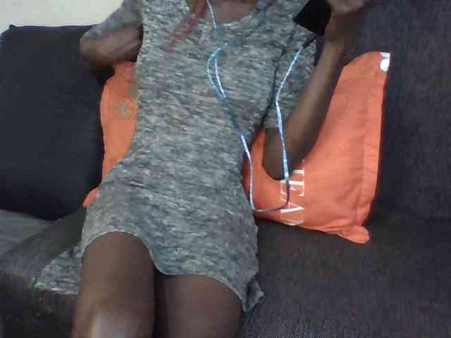 Sky_Sophia webcam