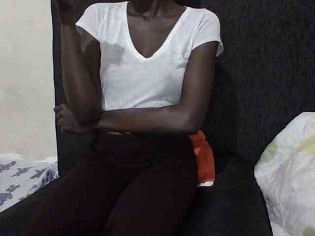 Sky_Sophia webcam