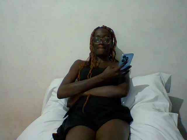 Sky_Sophia webcam