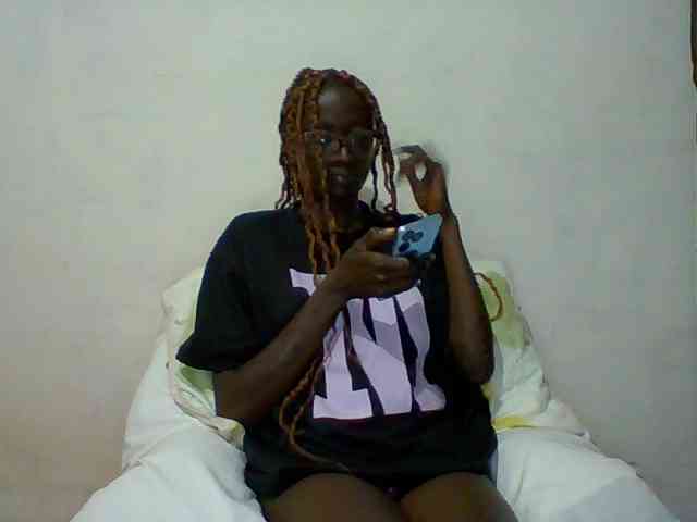 Sky_Sophia webcam
