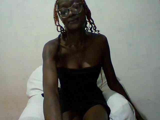 Sky_Sophia webcam