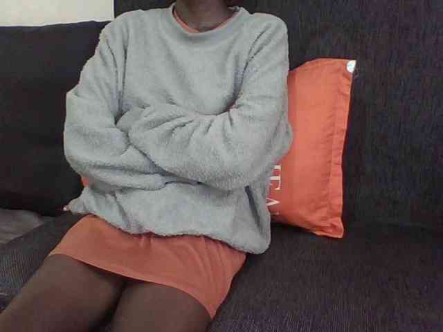 Sky_Sophia webcam