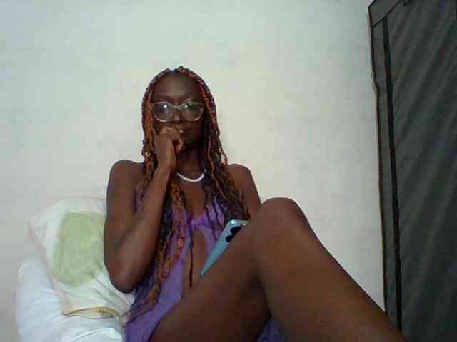 Sky_Sophia webcam