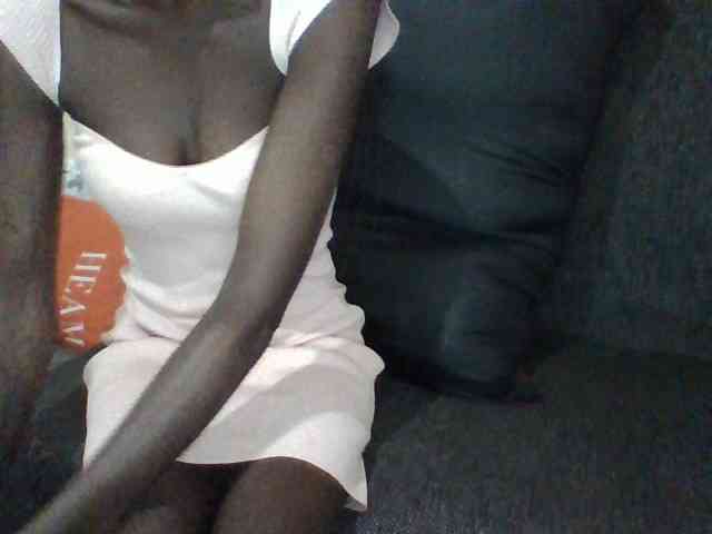 Sky_Sophia webcam