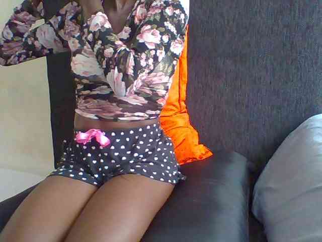 Sky_Sophia webcam