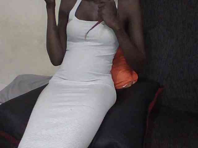 Sky_Sophia webcam