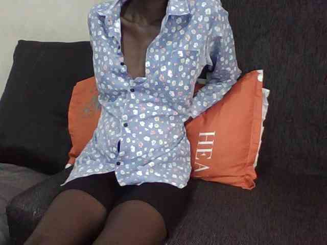 Sky_Sophia webcam