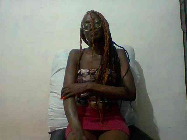 Sky_Sophia webcam