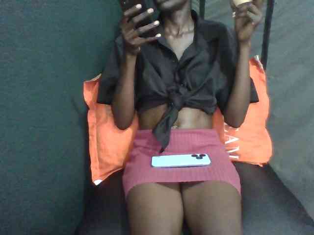 Sky_Sophia webcam