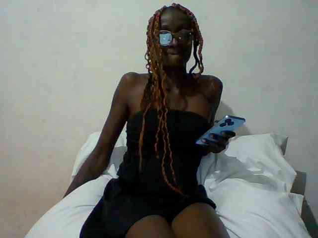 Sky_Sophia webcam