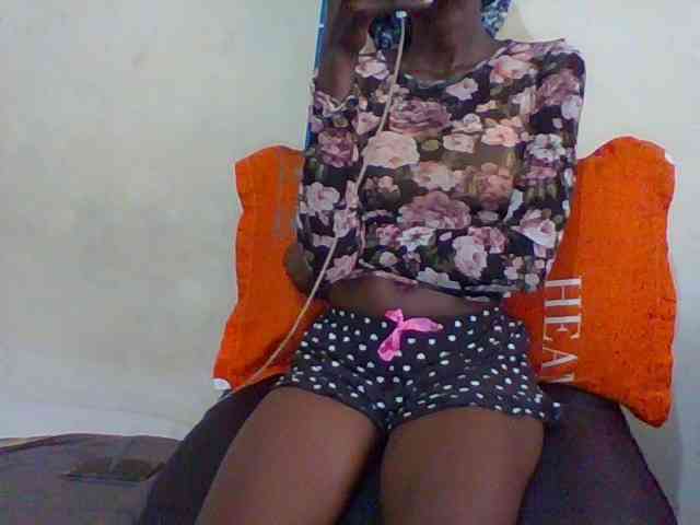 Sky_Sophia webcam