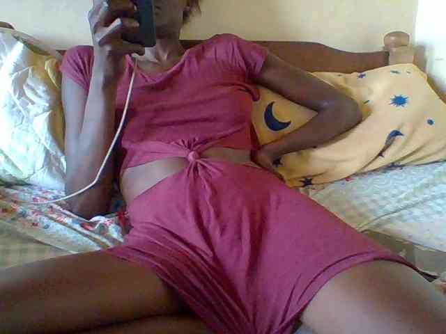 Sky_Sophia webcam
