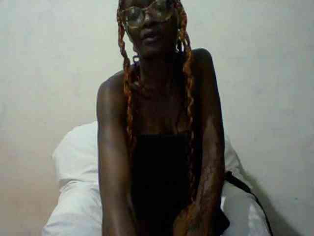 Sky_Sophia webcam
