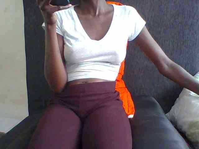 Sky_Sophia webcam