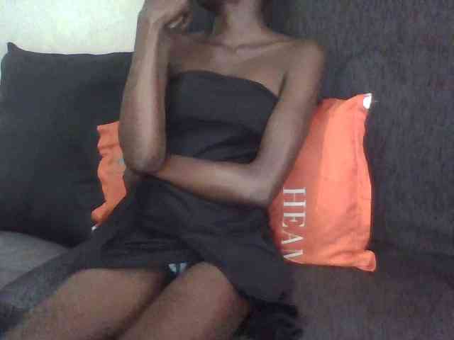 Sky_Sophia webcam