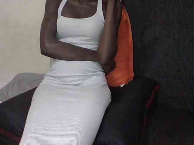 Sky_Sophia webcam