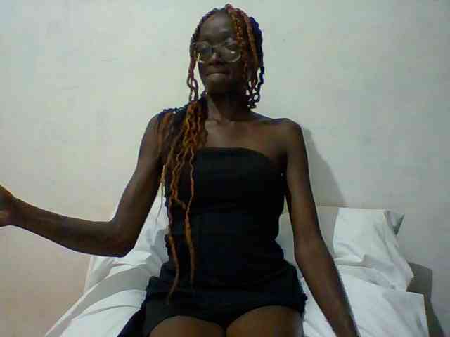 Sky_Sophia webcam