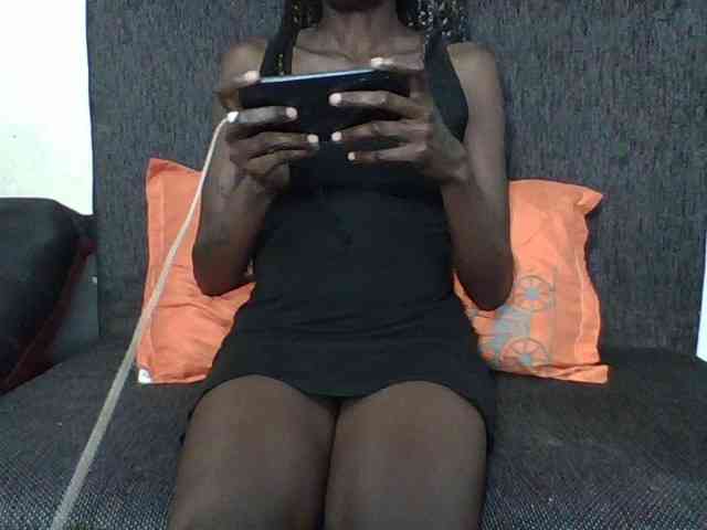 Sky_Sophia webcam