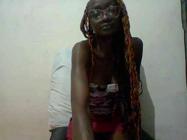 Sky_Sophia webcam