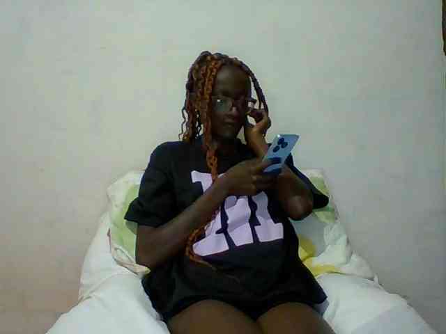 Sky_Sophia webcam