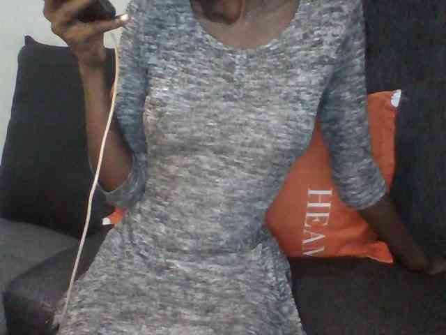 Sky_Sophia webcam