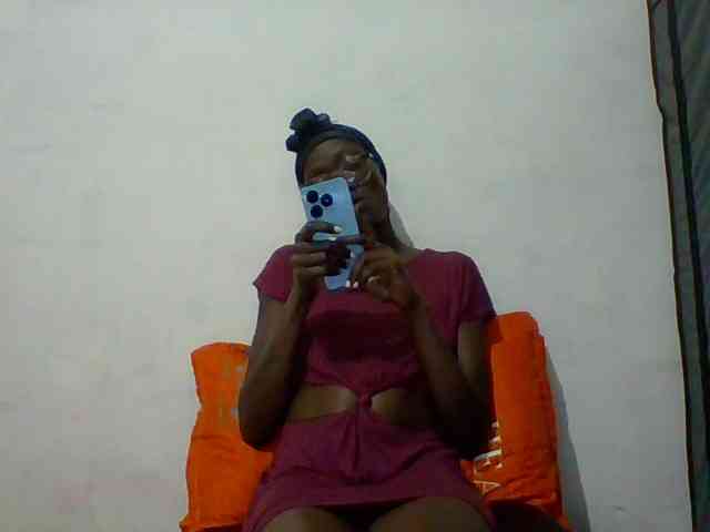 Sky_Sophia webcam