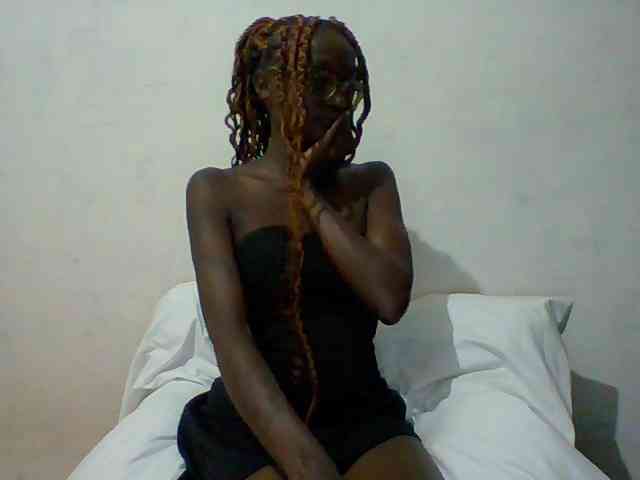 Sky_Sophia webcam