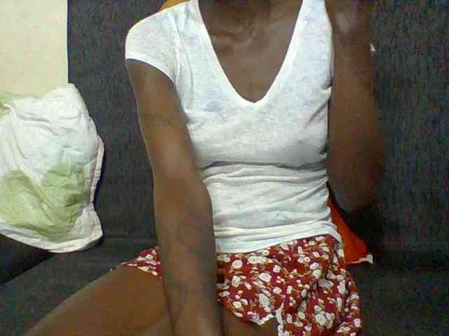 Sky_Sophia webcam