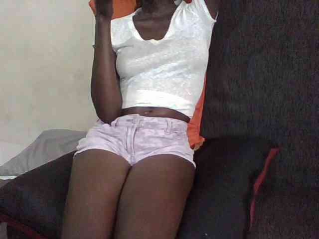 Sky_Sophia webcam