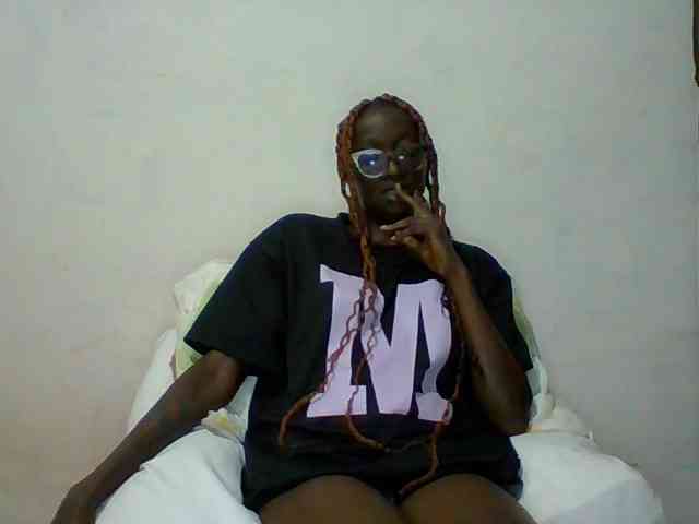 Sky_Sophia webcam