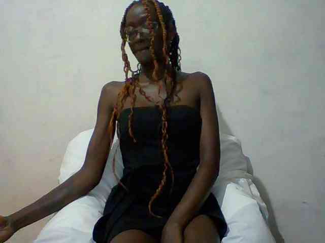Sky_Sophia webcam