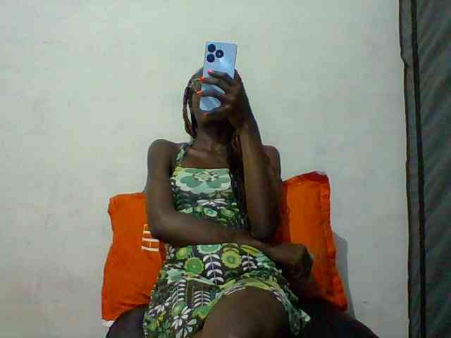 Sky_Sophia webcam