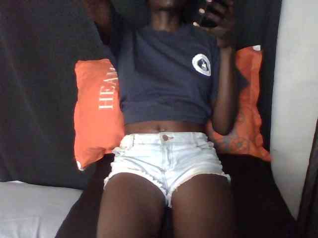 Sky_Sophia webcam
