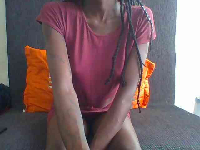 Sky_Sophia webcam