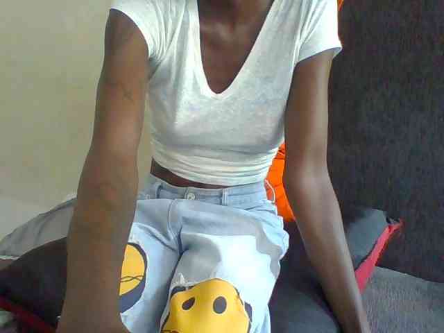 Sky_Sophia webcam