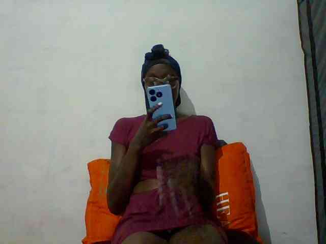 Sky_Sophia webcam