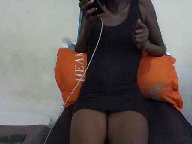 Sky_Sophia webcam