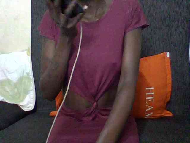 Sky_Sophia webcam