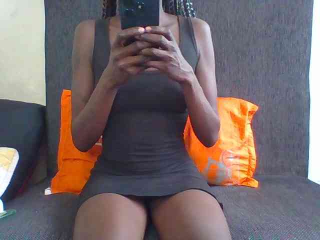 Sky_Sophia webcam