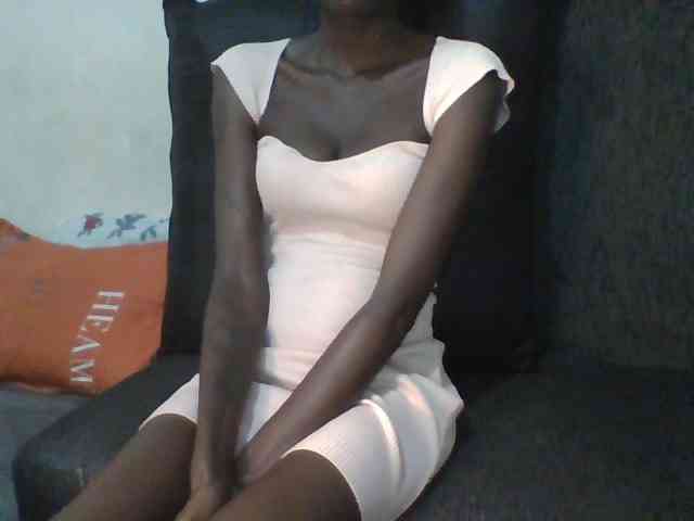 Sky_Sophia webcam