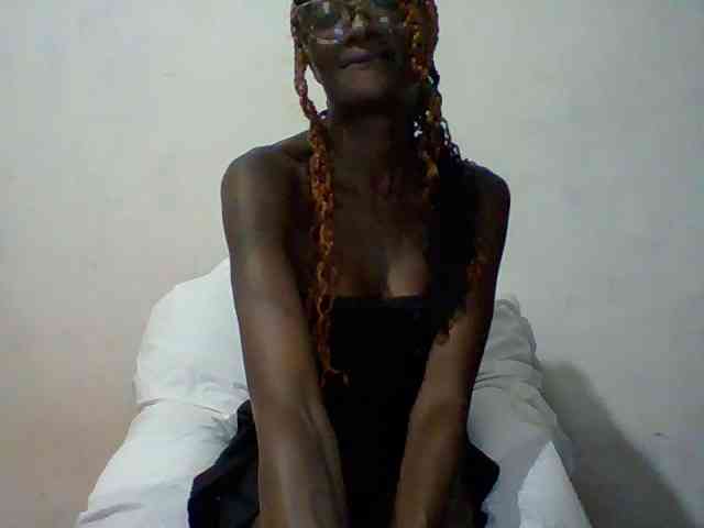 Sky_Sophia webcam