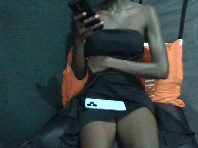 Sky_Sophia webcam