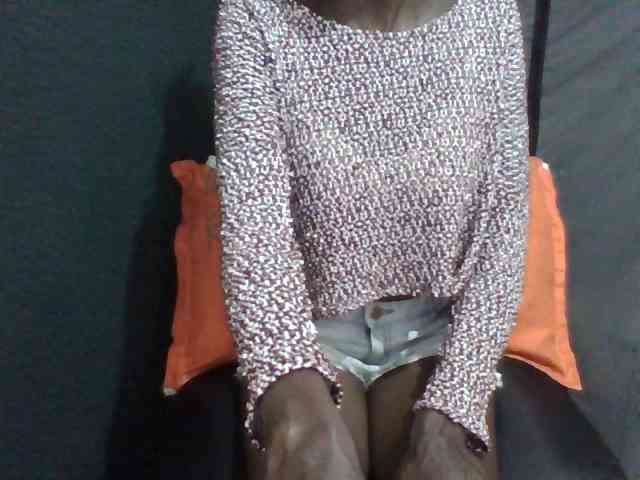 Sky_Sophia webcam