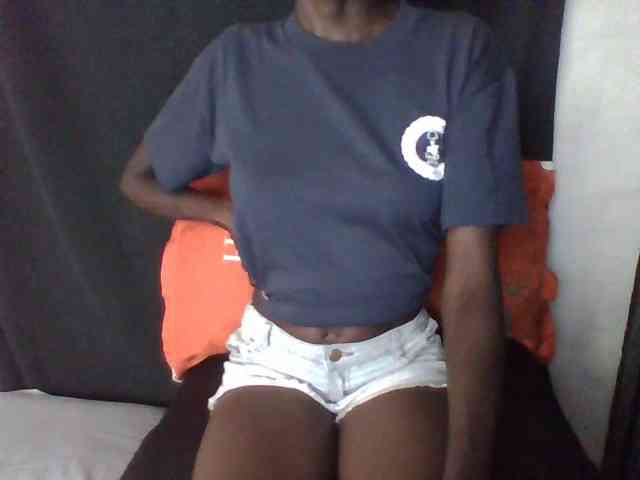 Sky_Sophia webcam