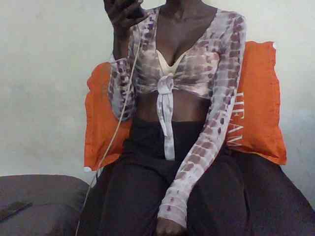 Sky_Sophia webcam